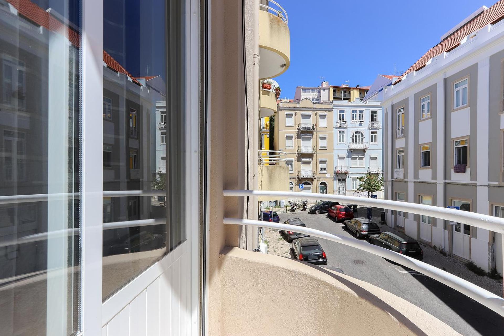 Cozy And Sunny Apartment - Anjos, Lisboa Exteriör bild